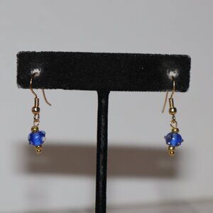 💙 NWOT Gold & Blue Glass Dangle Earrings 1.25" tall · handcrafted shimmer